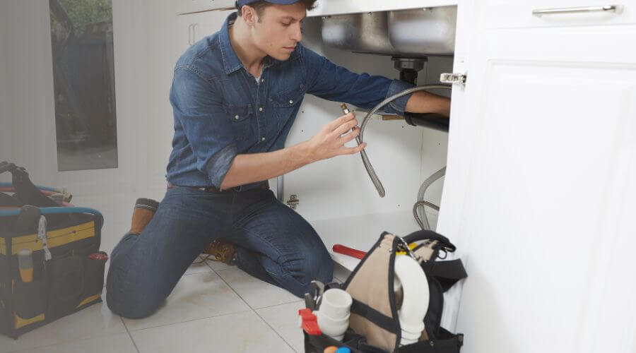 Expert burst pipe repair services in Harbor Beach, MI